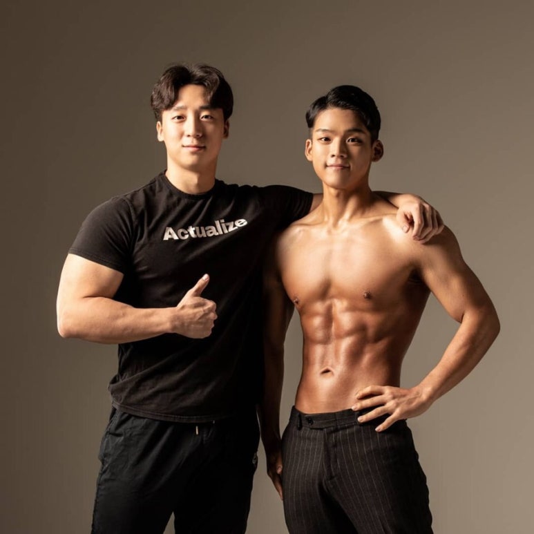 윤휘트니스 이미지