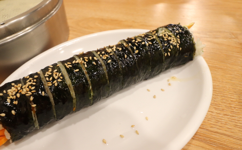 만두랑김밥이랑 이미지