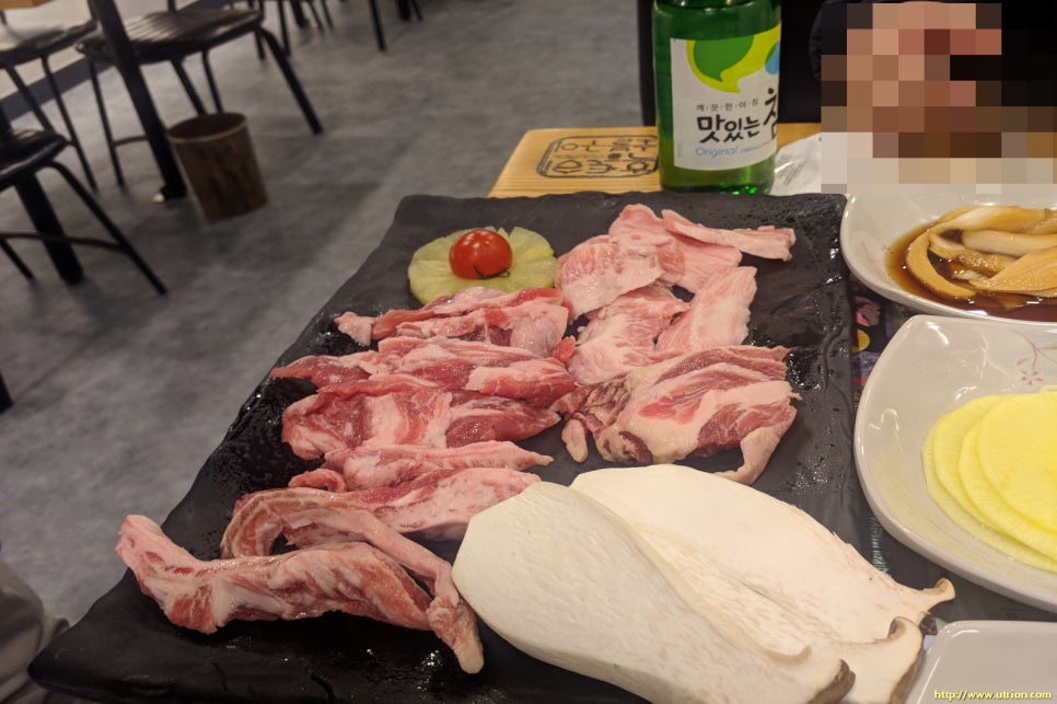 흑토리숯불구이 이미지