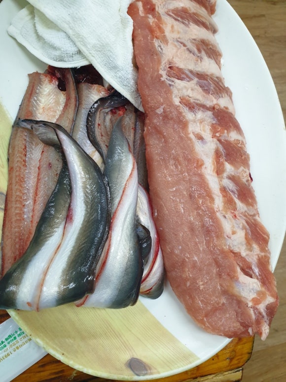 왕창참숯장어 이미지