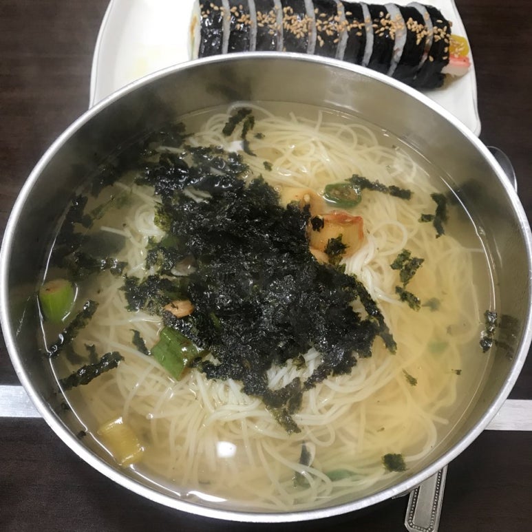 멸치국수 이미지