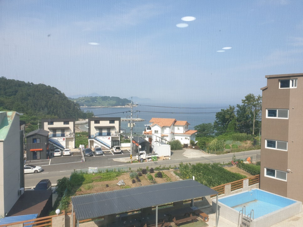 아모르펜션 이미지
