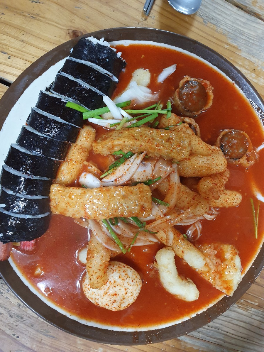 봄날분식카페 이미지