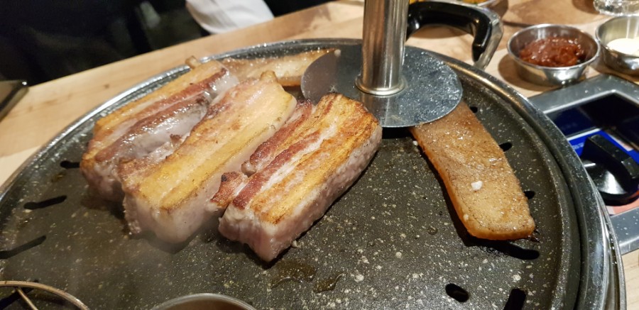 모름지기연탄구이 이미지