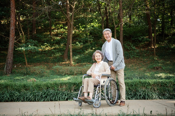 시니어케어요양보호사교육원 이미지