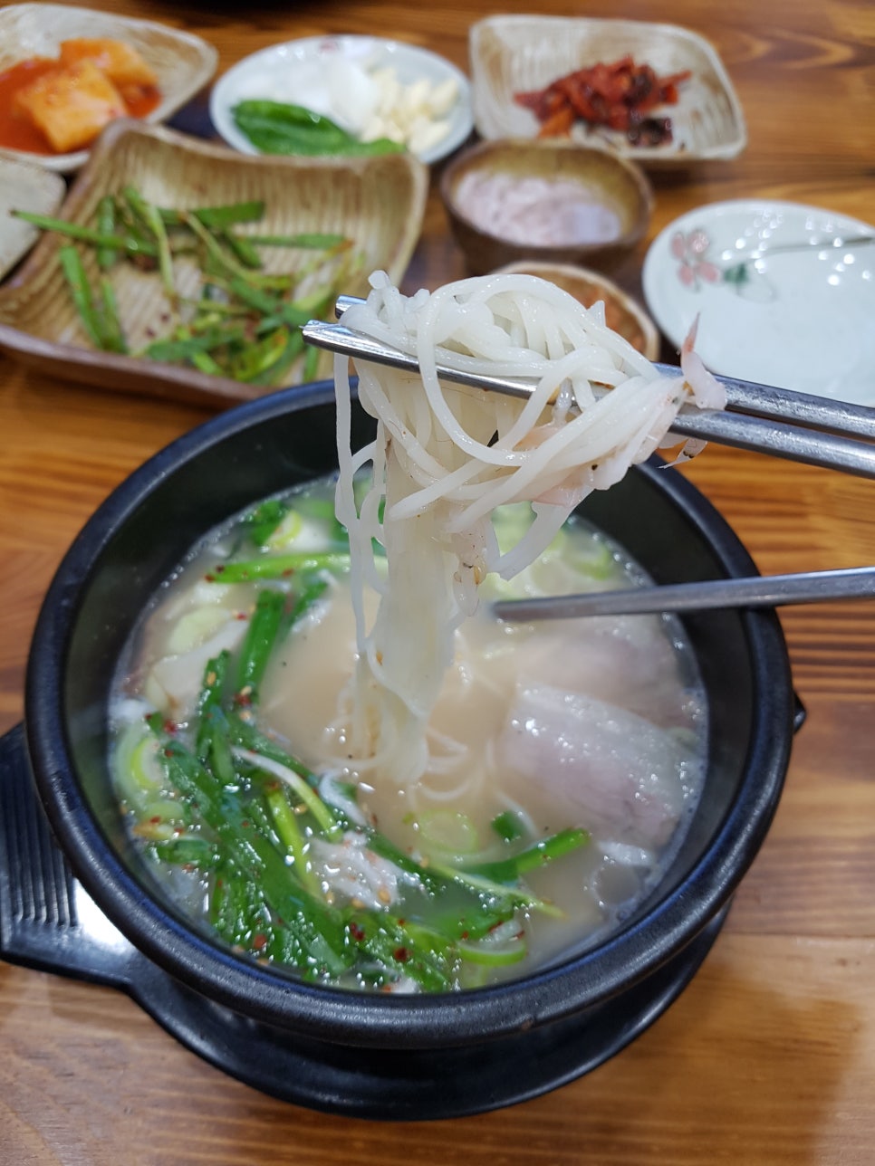 진 돼지국밥 이미지