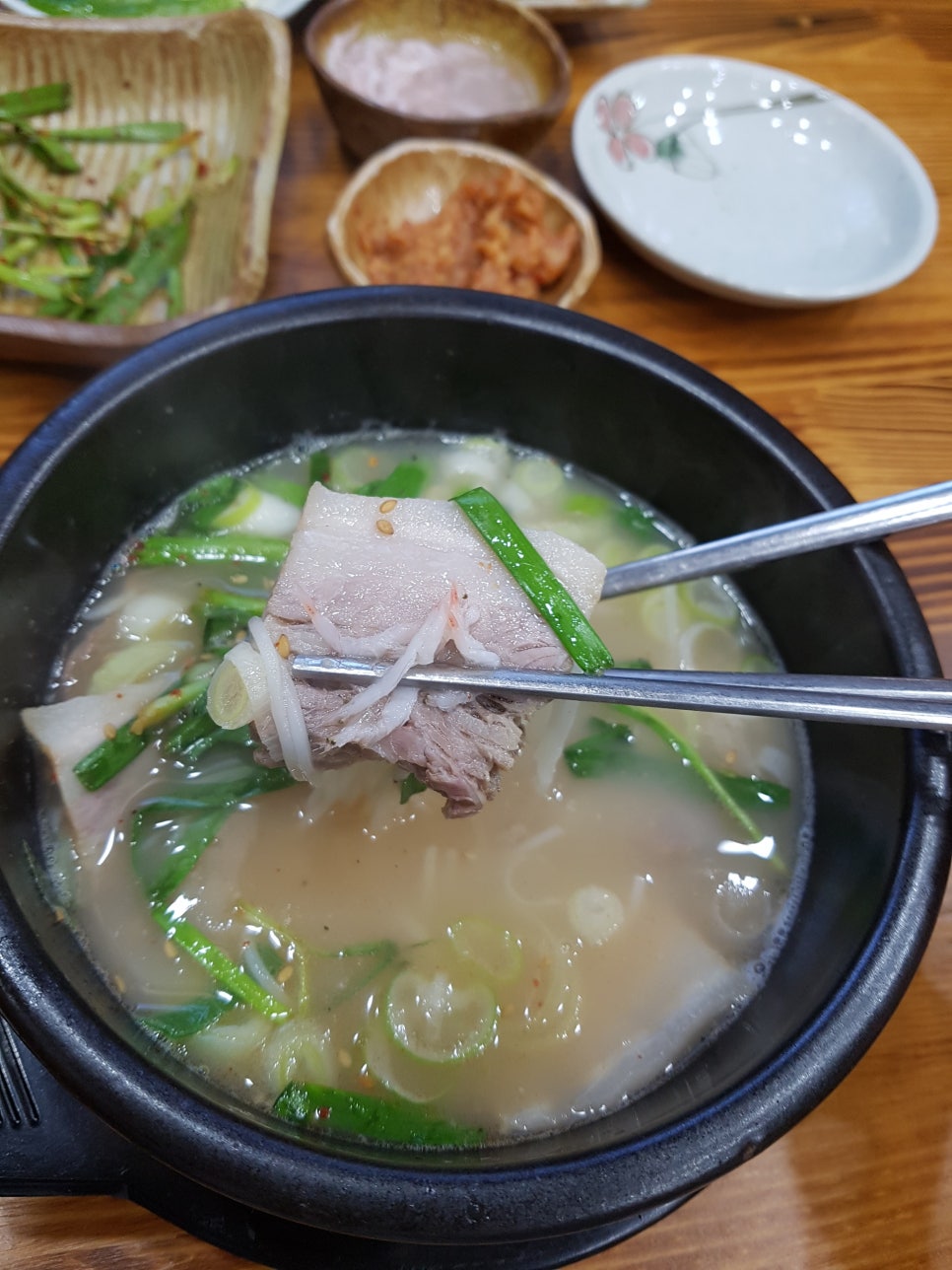진 돼지국밥 이미지