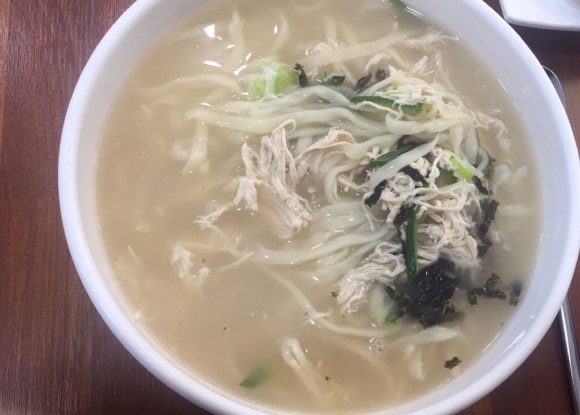 학댕이칼국수 이미지