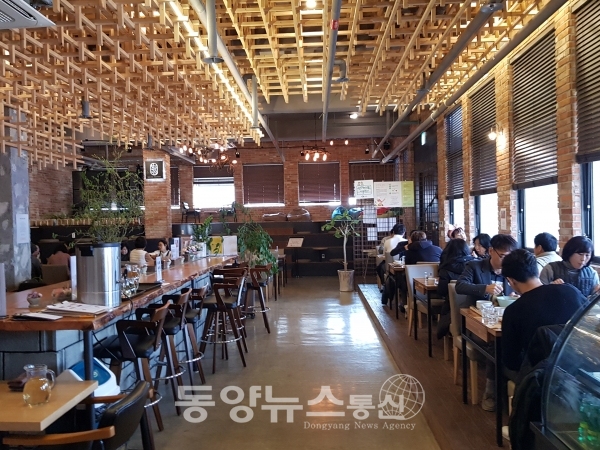 봄이 식당 이미지