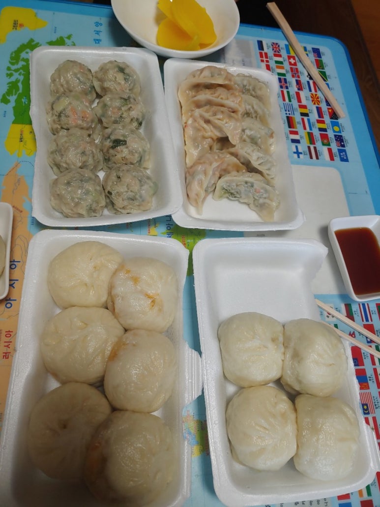 거대한맛기똥찬손만두 이미지