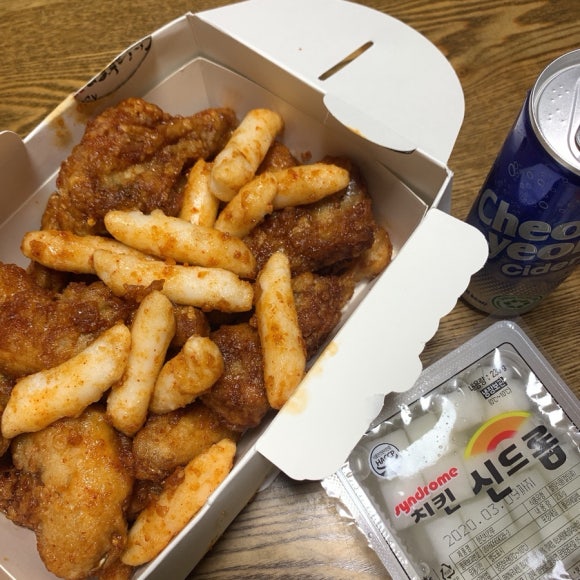 치킨신드롬사천율량점 이미지