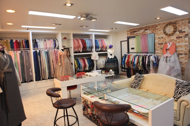 주홍한복 이미지