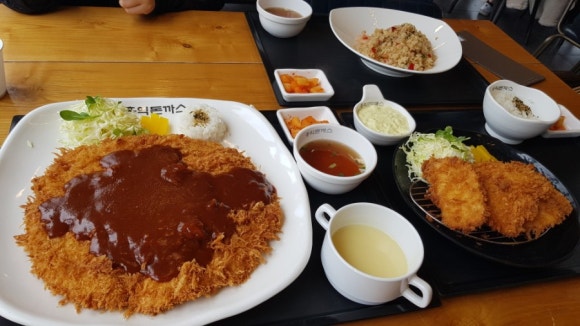 홍익돈가스 이미지