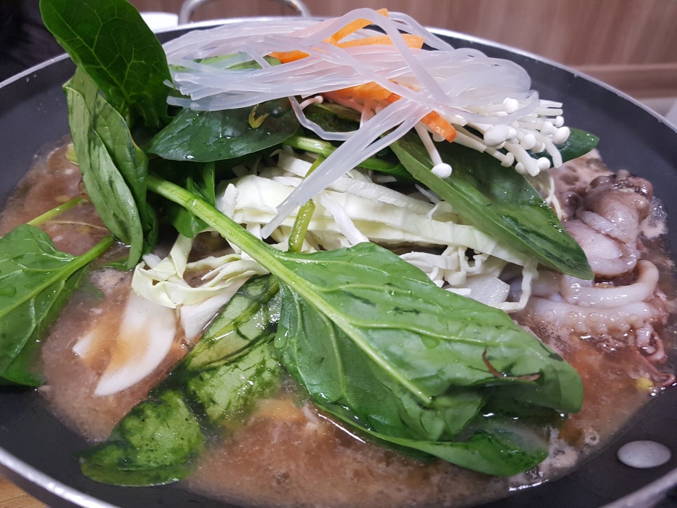 봄이 식당 이미지
