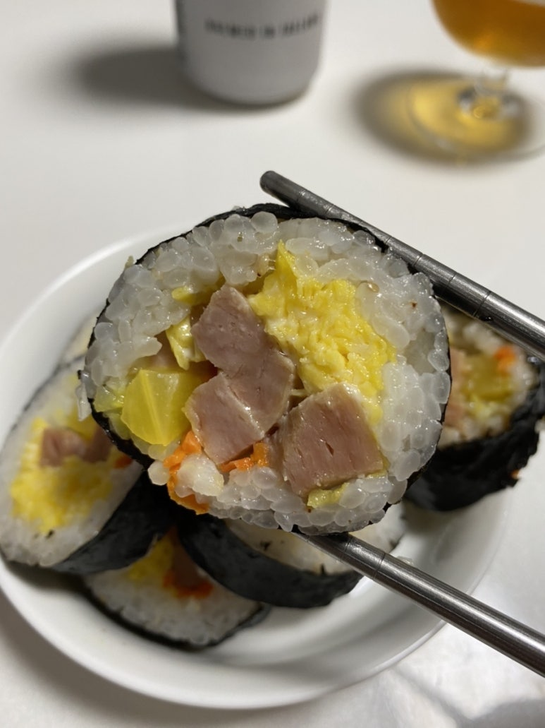 꼬꼬계란덮밥 이미지
