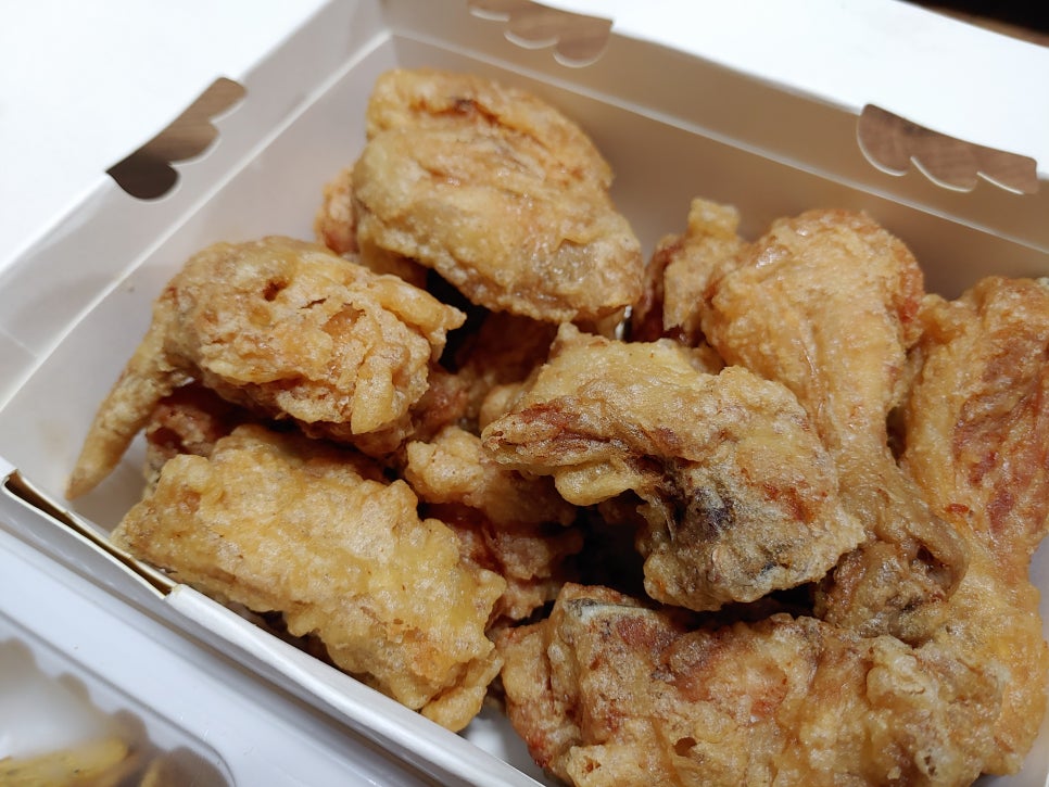 치킨플러스송천점 이미지
