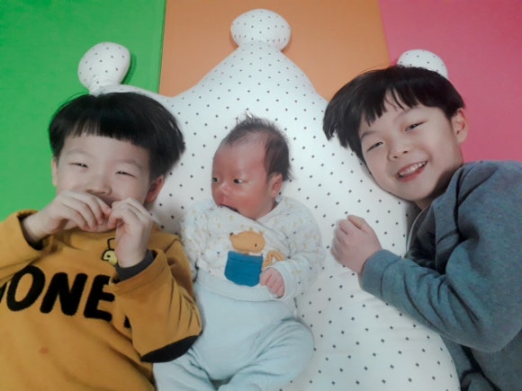 윤브로 이미지