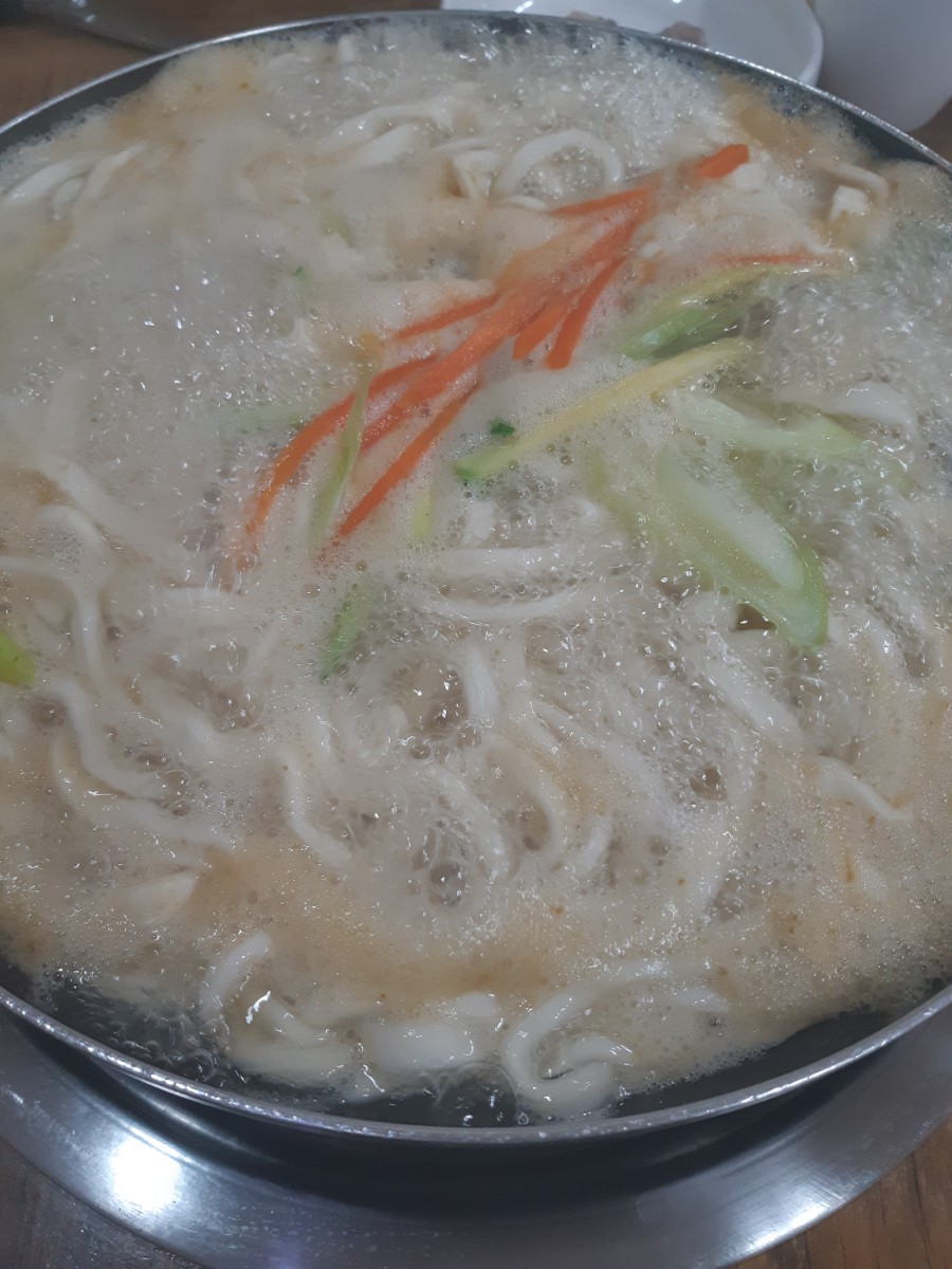 새궁전해물손칼국수 이미지