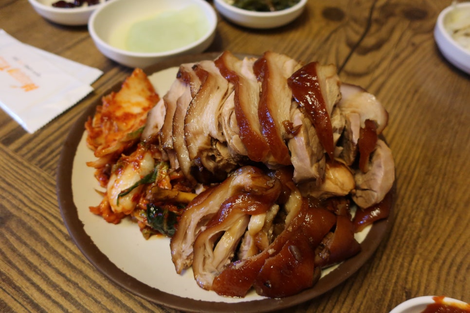 가마솥족발 이미지