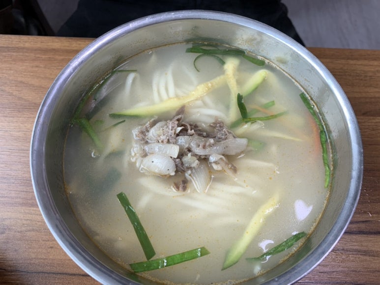 평양칼국수 이미지
