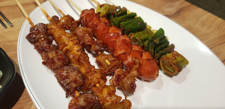숯불직화꼬치 이미지