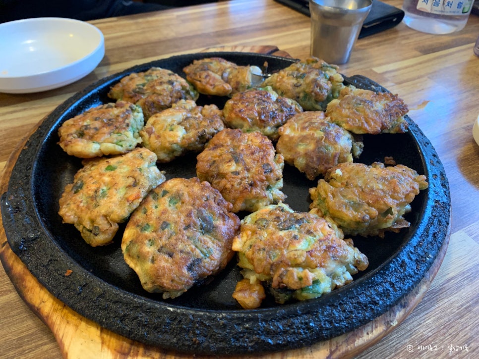 굴국밥전문점 이미지