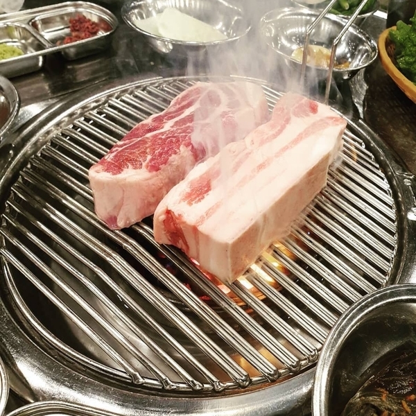 모메든식당 이미지