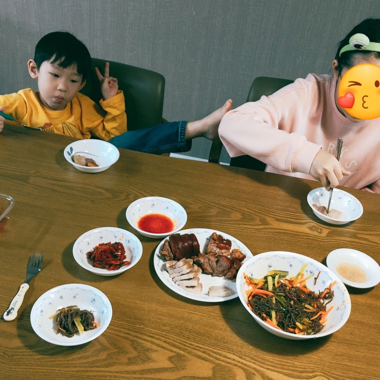 비상족발 이미지