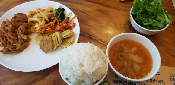 엄마손한식부페 이미지
