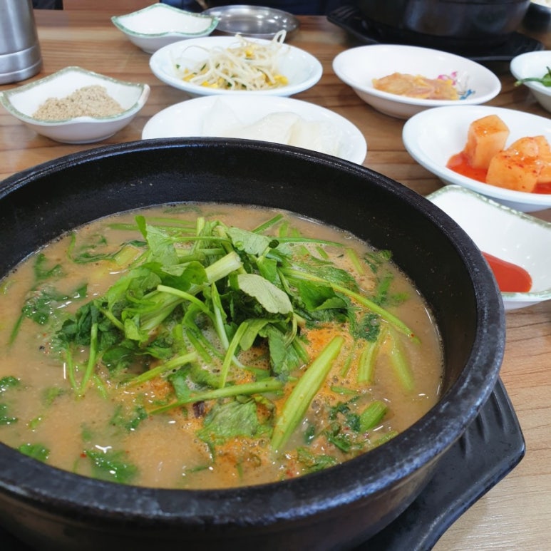 돈오리뚝배기 이미지