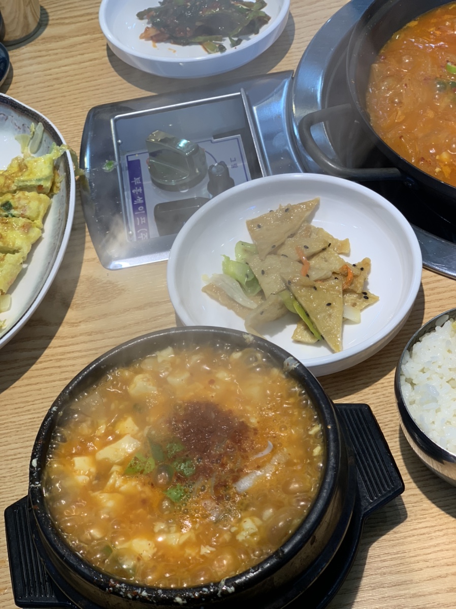 생생삼겹살묵은지찜 이미지