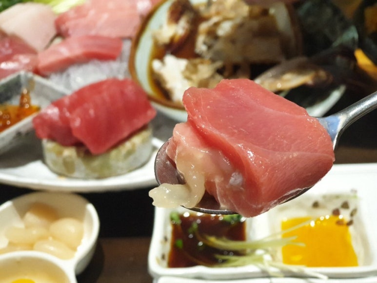 우제홍참치 이미지
