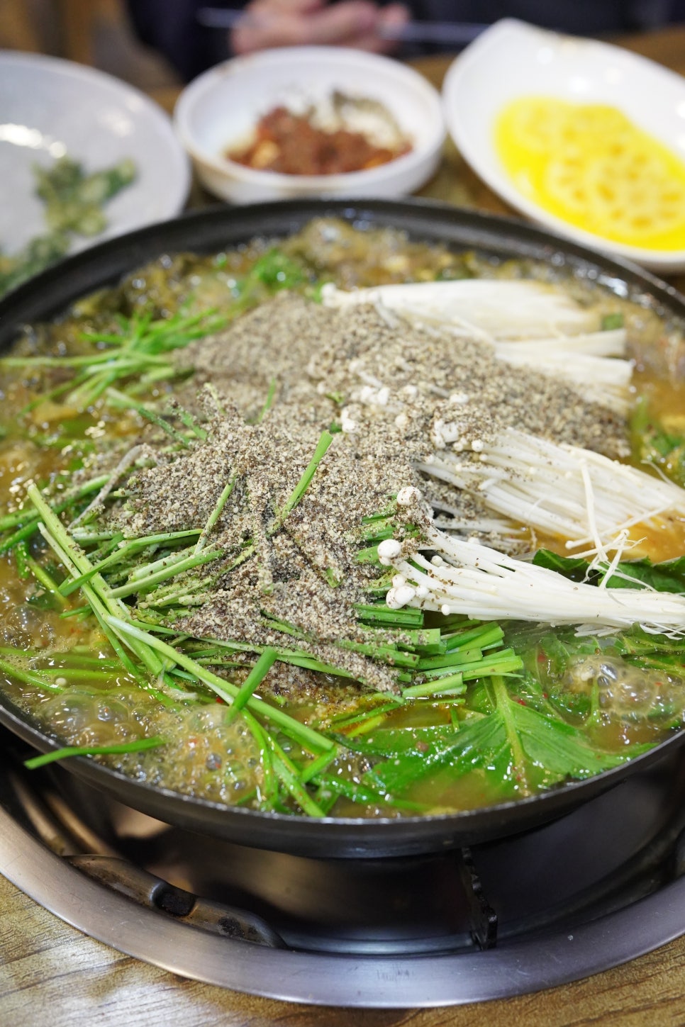 큰손생오리흑염소 이미지