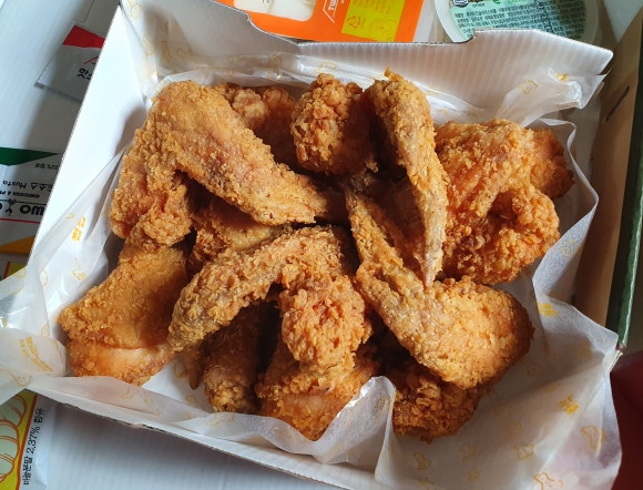 투가이즈치킨&피자 이미지
