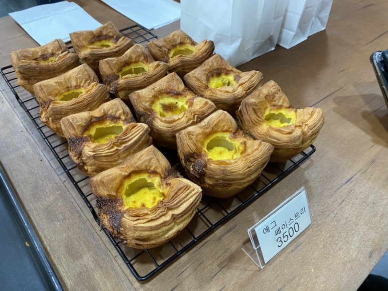 몽크루아상 이미지