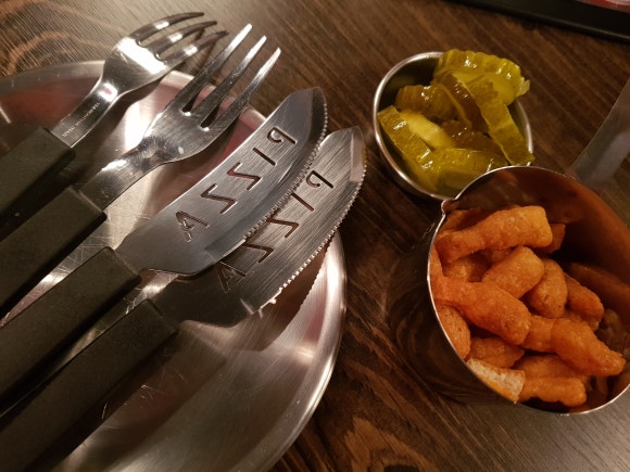 맥주를구한피자 구서점 이미지