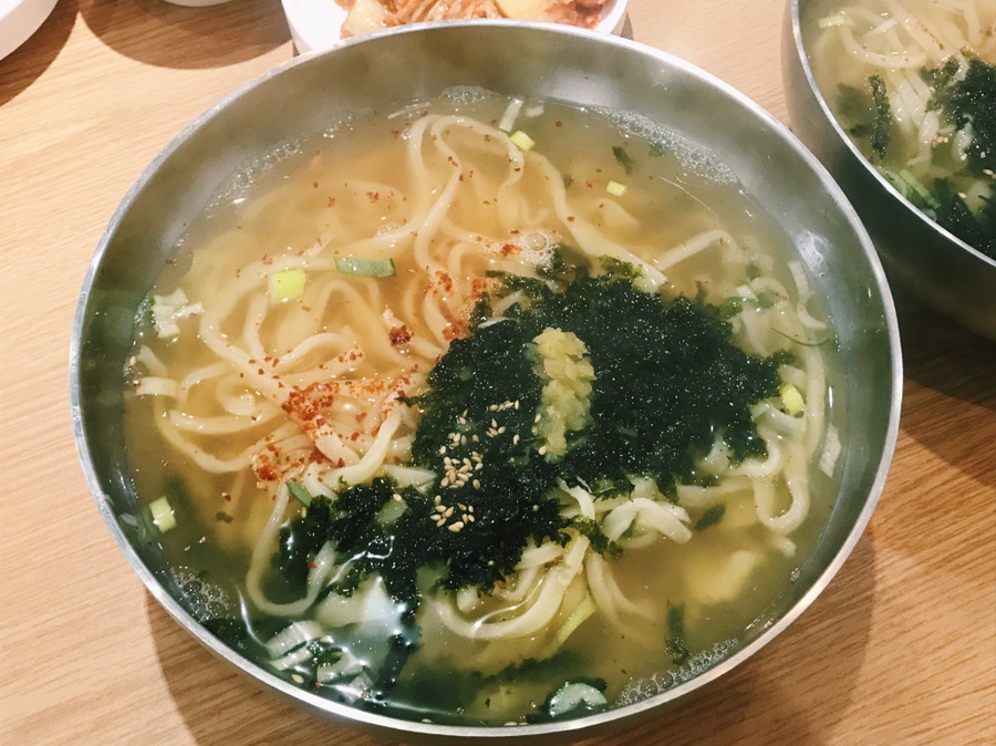 민속칼국수 이미지