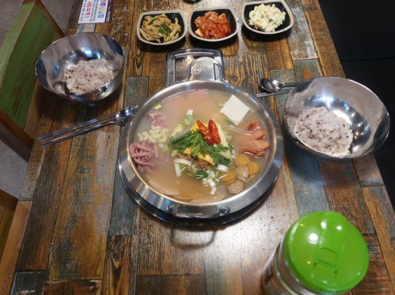 부대장 부대찌개 이미지