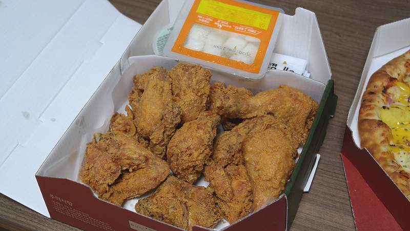 투가이즈치킨앤피자 이미지