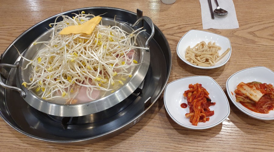 쉐프의부대찌개&10번가고기집 이미지