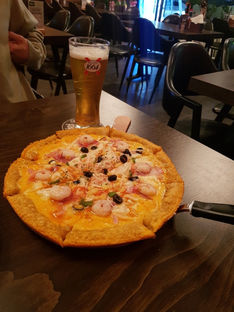 맥주를구한피자 구서점 이미지