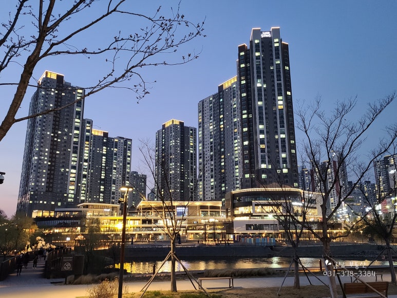 죠스떡볶이앤바르다김선생 이미지