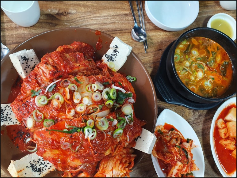 삼식이감자탕 이미지