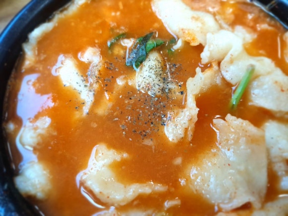 어탕맛칼국수 이미지