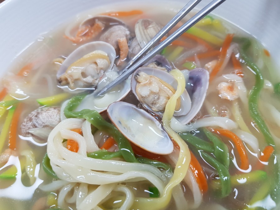 고창바지락칼국수 이미지