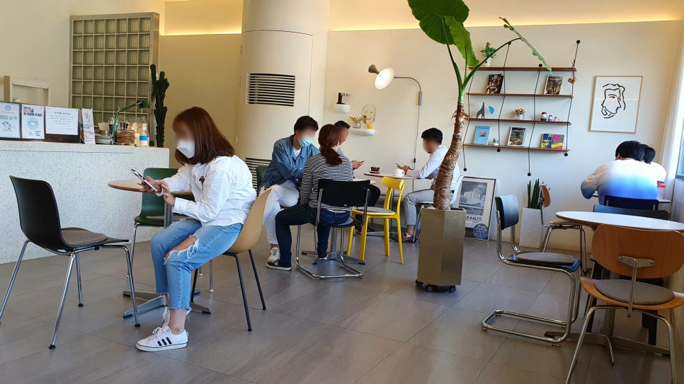 커피리얼리스트 이미지
