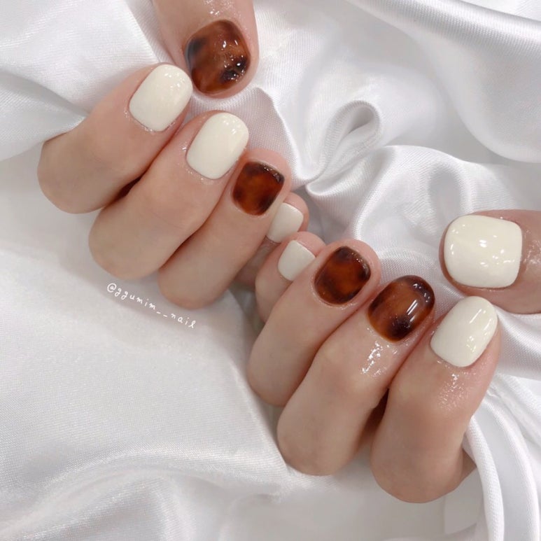 네일꾸밈 이미지