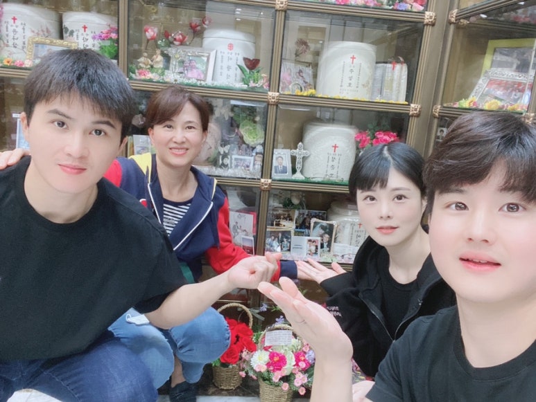 1004치킨 이미지