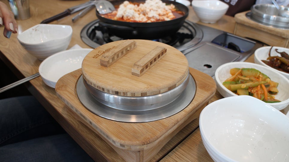 가마솥 콩 품었네 이미지