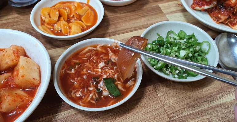 백암족발 이미지